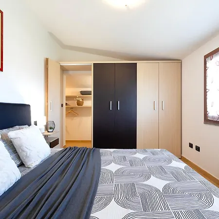 Sardinia Re - Attico Monte Oro Feriehus *
